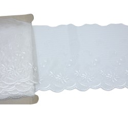 Δαντέλα γαλλική σαντιγί φαρδιά 14cm