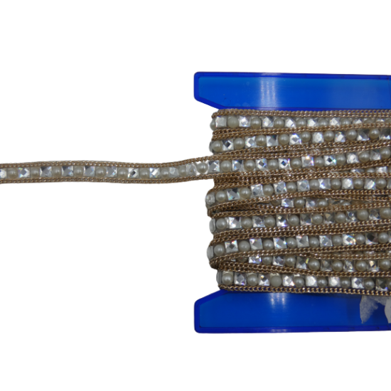 Τρέσα θερμοκολλητική με πε΄ρλες,στράς και αλυσιδάκι 1,5 cm ()