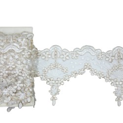 Δαντέλα γαλλική σαντιγί εκρού με χρυσό