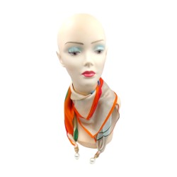 Φουλάρι σατέν τετράγωνο με λεπτομέρεια πέρλα στρας σε δυο άκρες 0,70 x 0.70