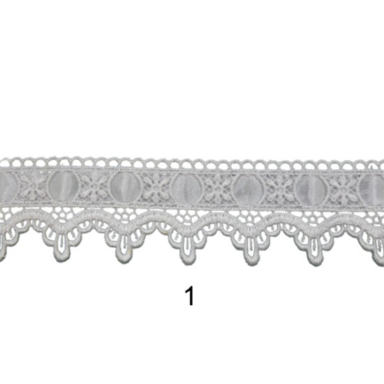 Κυπουρ δαντέλα με σατέν κορδέλα 4,5cm  ()