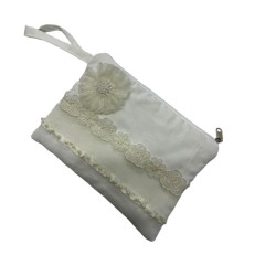 Υφασμάτινο τσαντάκι λευκό με πλισέ τρέσα σχέδιο λουλούδια