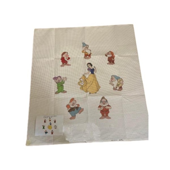 ΣΤΑΜΠΩΤΟ ΚΟΥΒΕΡΤΑΚΙ ΧΙΟΝΑΤΗ ΚΑΙ 7 ΝΑΝΟΙ 1,00 Χ 1,00 ΑΝΘΕΜΙΟ ()