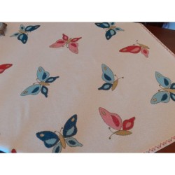 ΣΤΑΜΠΩΤΟ ΤΡΑΠΕΖΟΜΑΝΤΗΛΟ 1,50 x 1,50 Μ ΑΝΘΕΜΙΟ