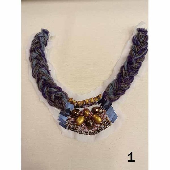 Διακοσμητικός γιακάς με πέτρες σε 2 χρώματα  ()