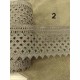 Δαντέλα κεντήματος Φ 5,5 cm σε 2 χρώματα  (104384)