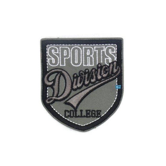 Θερμοκολλητικό μοτίφ 7,50 Χ 6,50 '' Sports DENIM College '' ()
