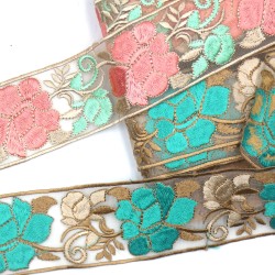 ΤΡΕΣΑ ΛΟΥΛΟΥΔΙΑ ( 2 ΣΧΕΔΙΑ )